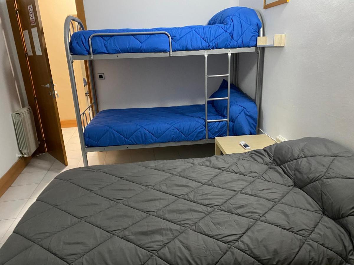 Albergue Las Veletas Caces エクステリア 写真