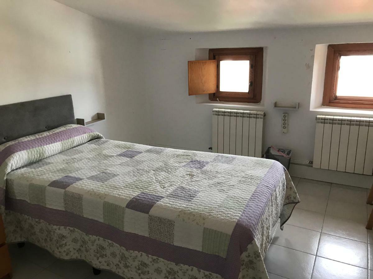 Albergue Las Veletas Caces エクステリア 写真
