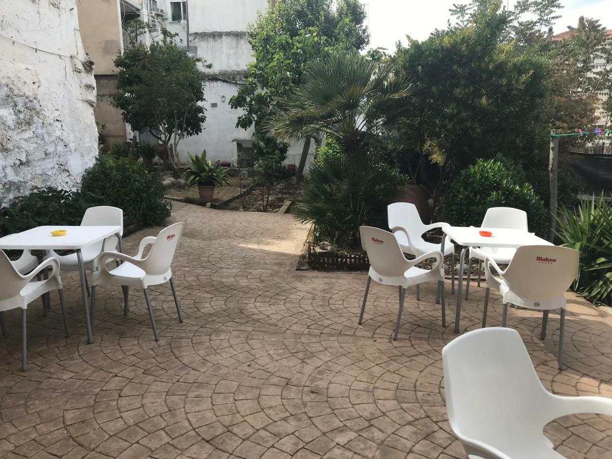Albergue Las Veletas Caces エクステリア 写真