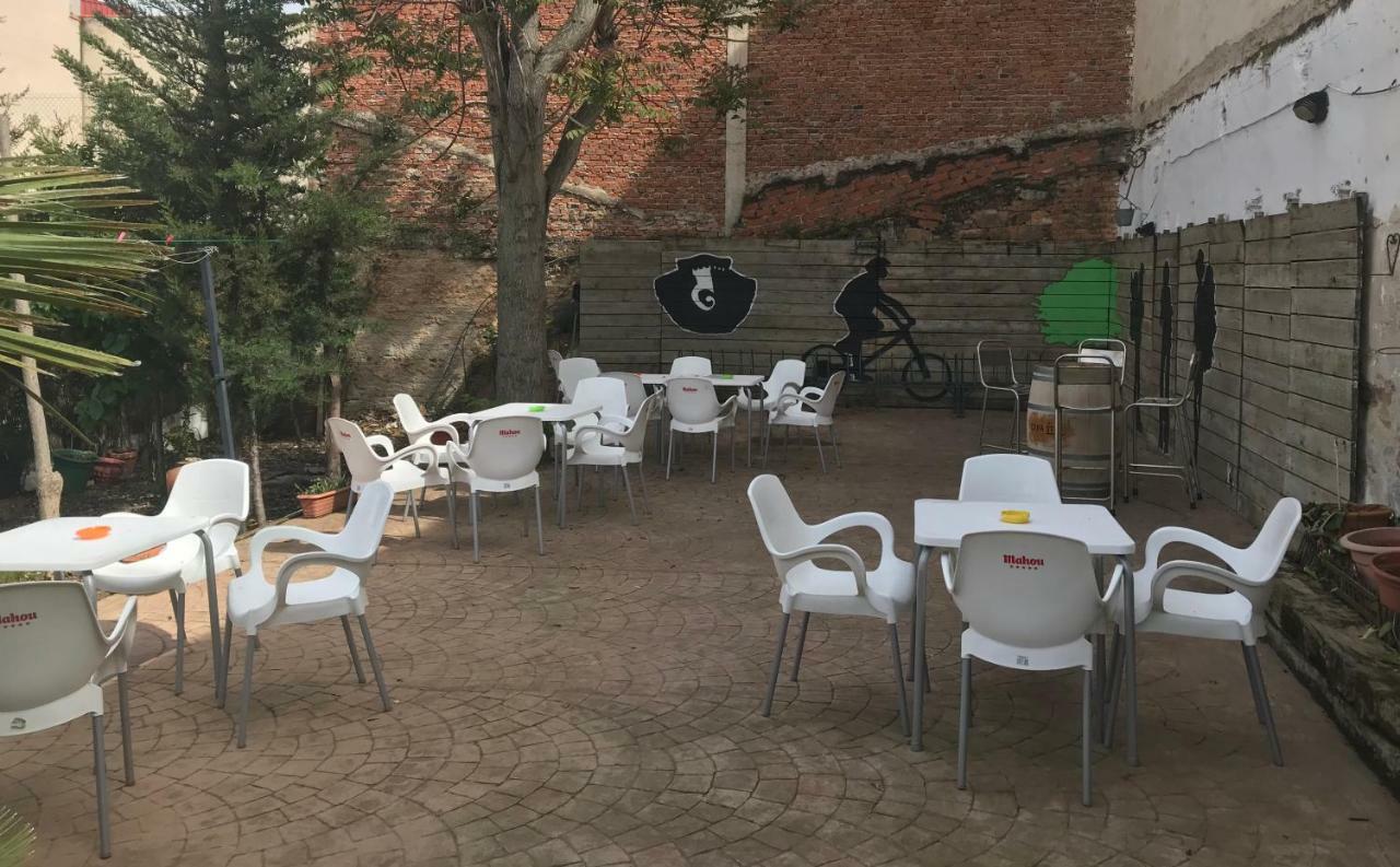 Albergue Las Veletas Caces エクステリア 写真