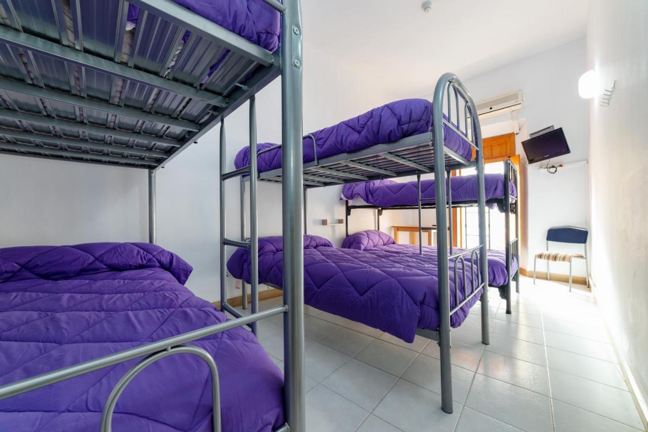 Albergue Las Veletas Caces エクステリア 写真