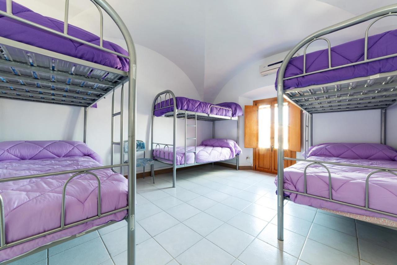Albergue Las Veletas Caces エクステリア 写真