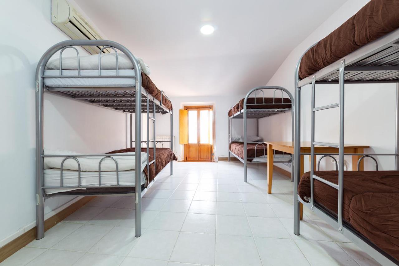 Albergue Las Veletas Caces エクステリア 写真