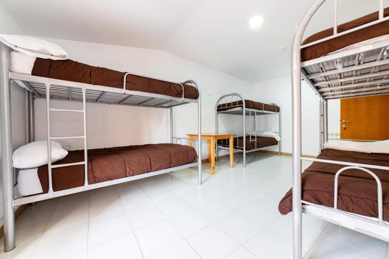 Albergue Las Veletas Caces エクステリア 写真