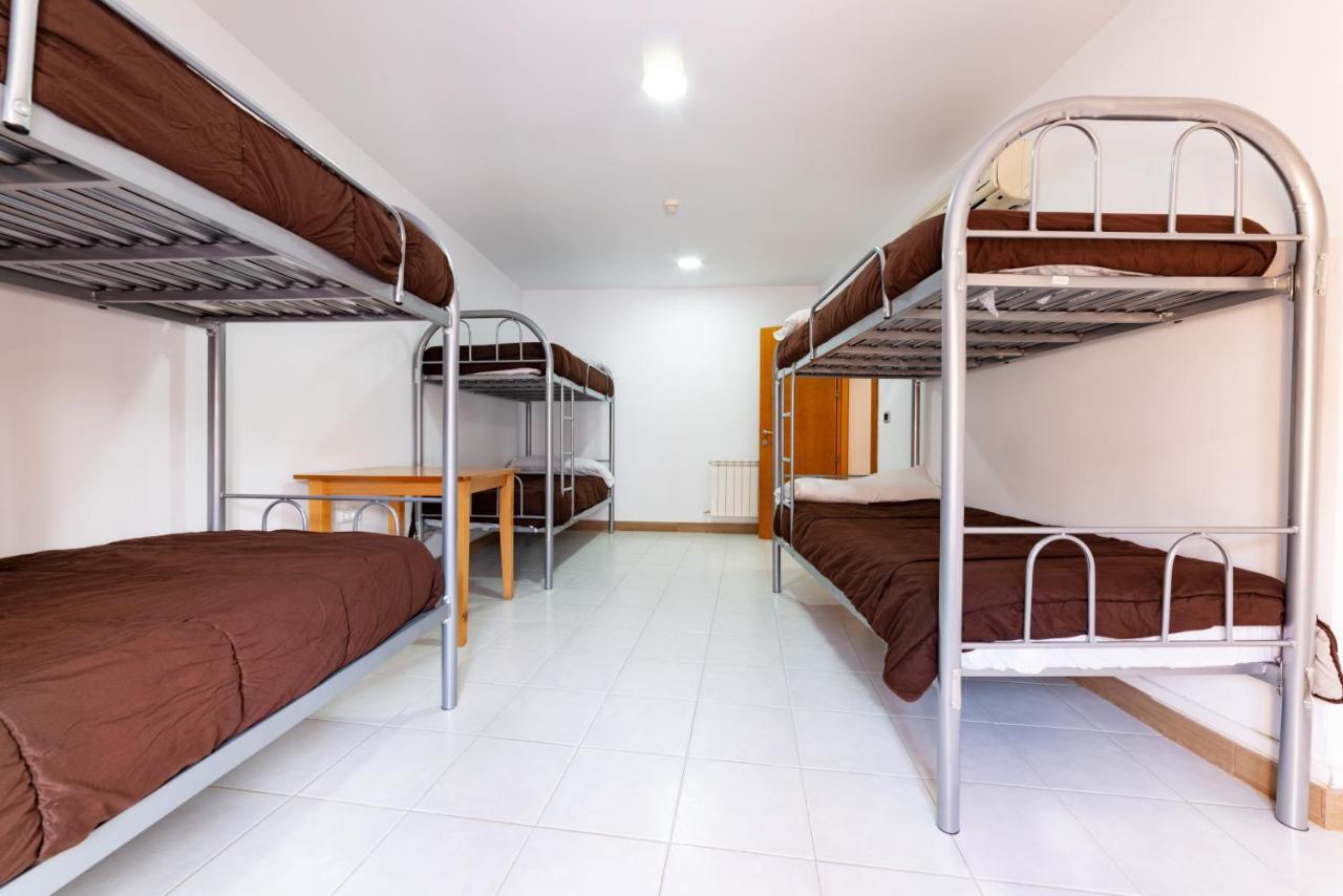 Albergue Las Veletas Caces エクステリア 写真